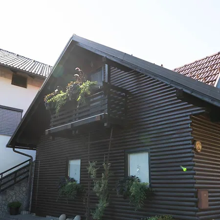 Apartma Ob Kolpi Krizan * Gradac