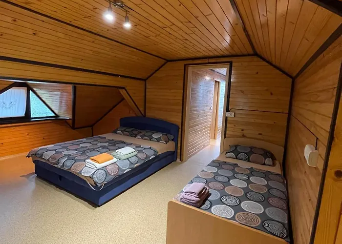 Apartma Ob Kolpi Krizan בית נופש